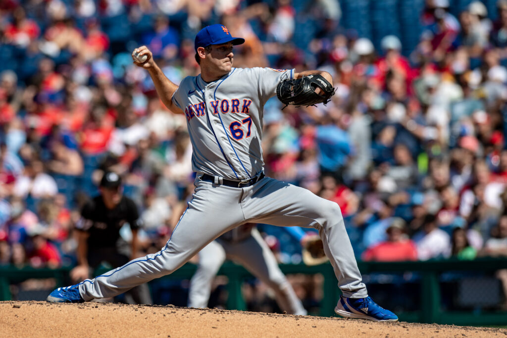 Jacob deGrom impresses in debut, but pen costs Mets the game