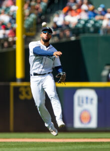 Eugenio Suarez runs into Brewers sausage race