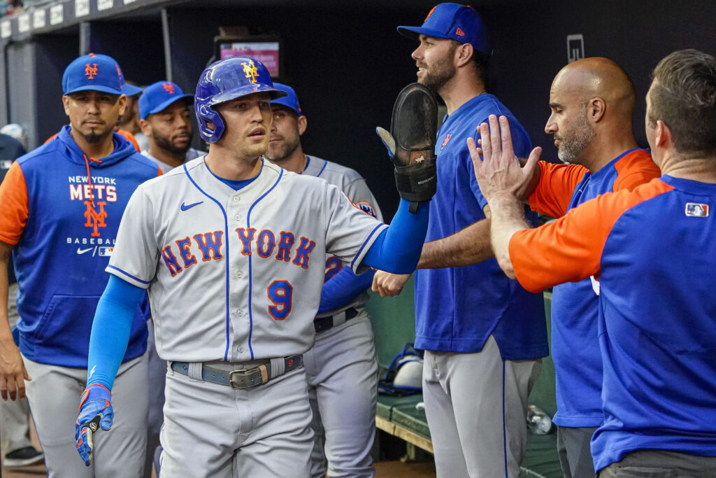 Mets cut Ruf following failed trade, set opening day roster