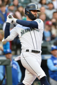 Jesse Winker waves to Mets fans after home run