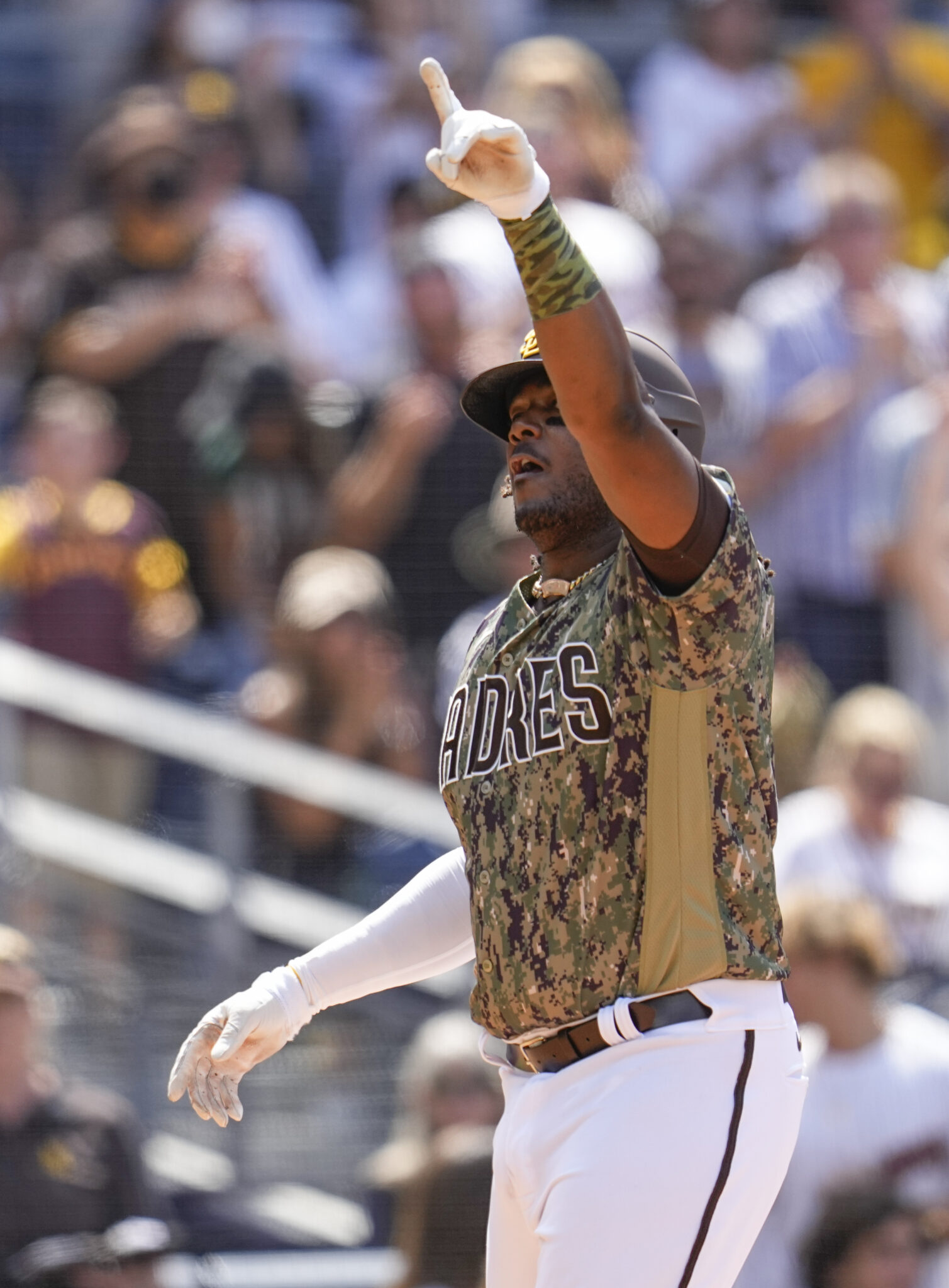 Guardians Sign Josh Bell MLB Trade Rumors