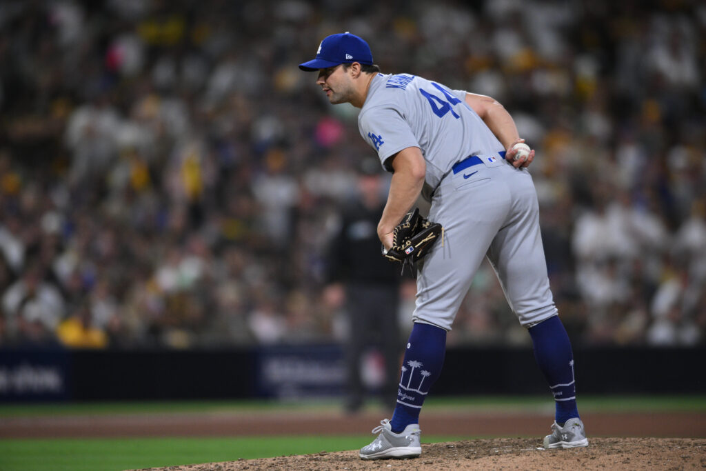 Tommy Kahnle contract: Dodgers sign injured reliever to 2-year deal - True  Blue LA