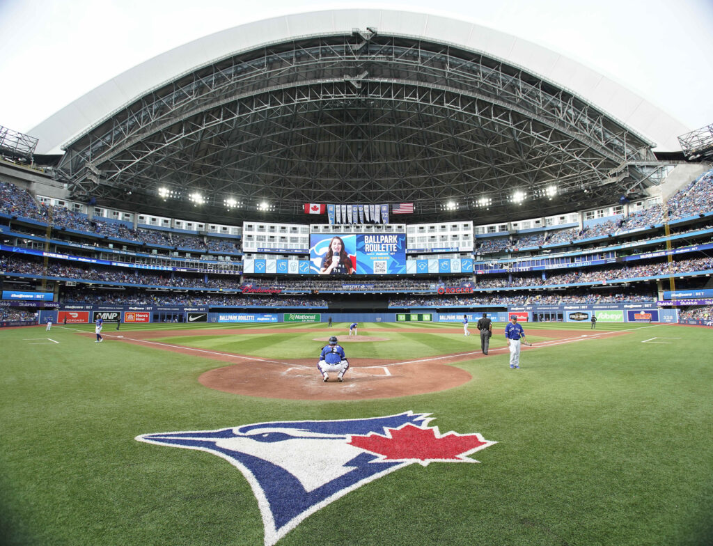 Blue Jays Announce Rogers Centres New Outfield Dimensions