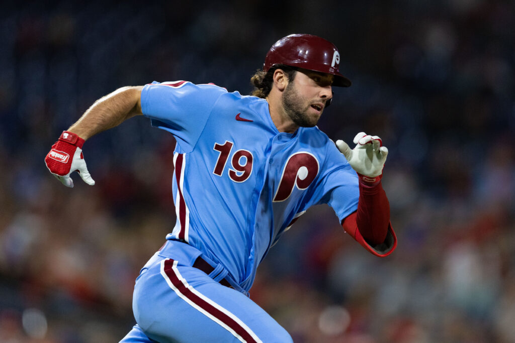 Phillies acquire All-Star reliever; trade Vierling, Maton to