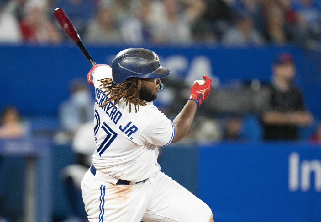 Toronto Blue Jays slugger Vladimir Guerrero Jr. day-to-day with right knee  inflammation