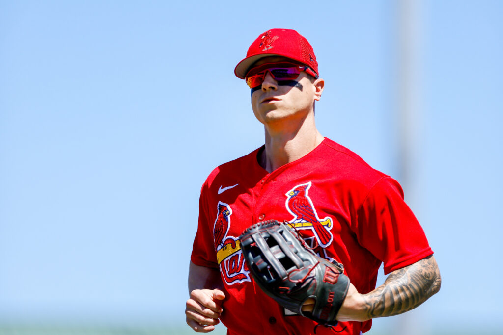 Tyler O'Neill competing for center field job with Cardinals