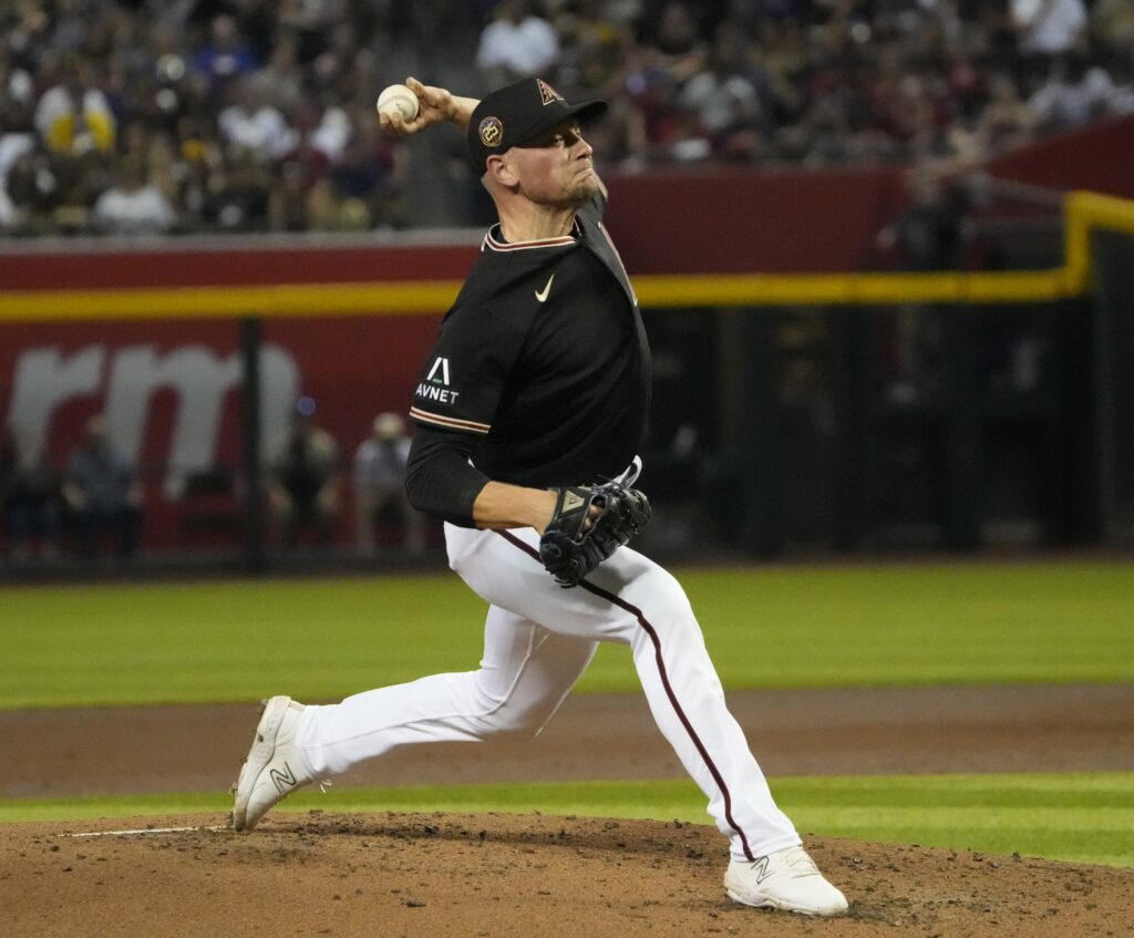 Diamondbacks reinstate LHP Joe Mantiply from injured list