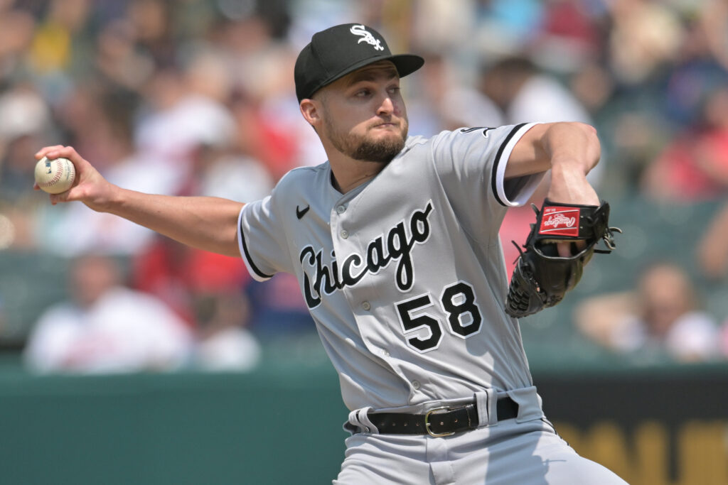 4 Months After Cancer Diagnosis, Chicago White Sox Pitcher Leaves