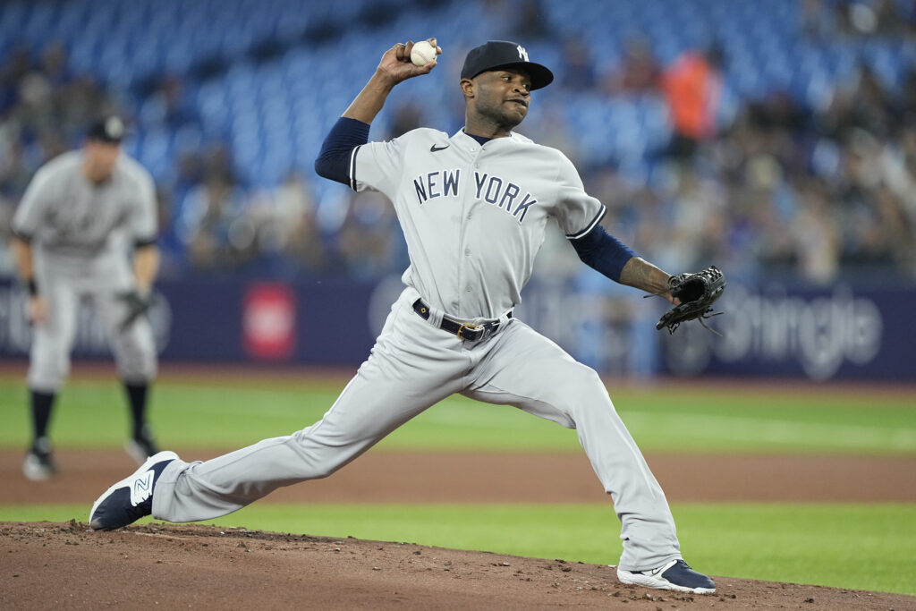 Twins' Baldelli ejected after umps ask Yankees' German to wash