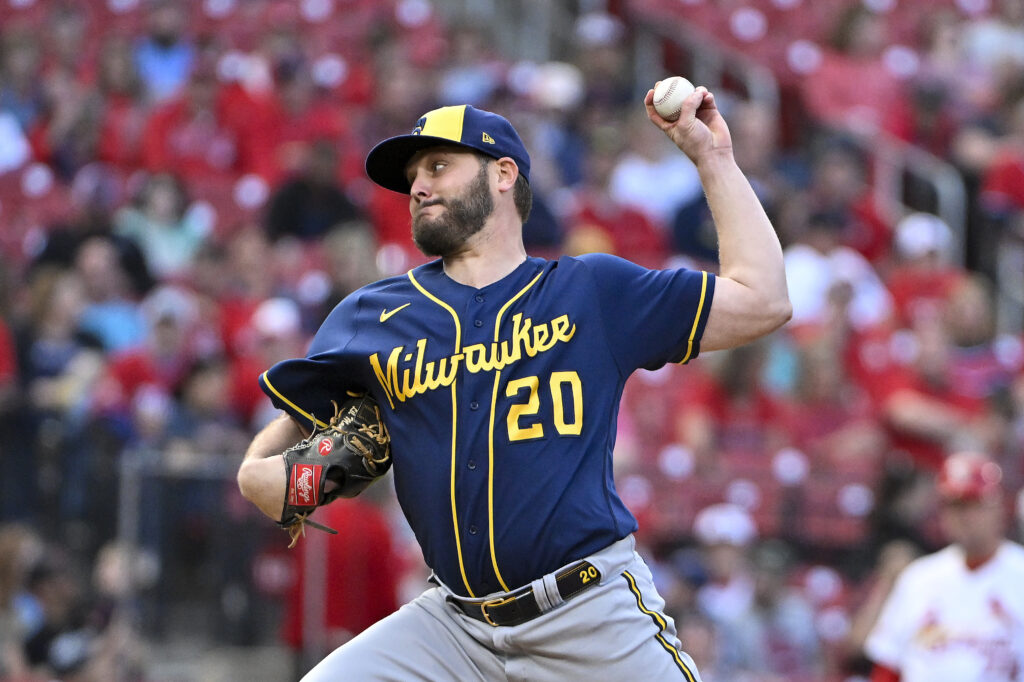 Brewers place Jesse Winker on injured list, recall Abraham Toro