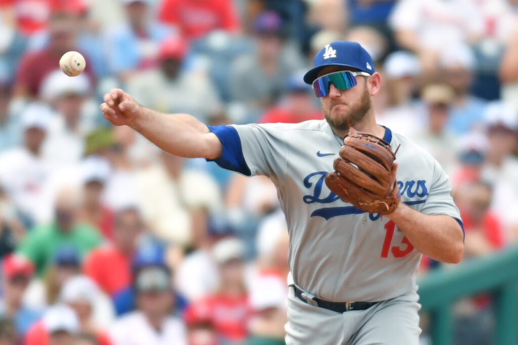 Dodgers place Chris Taylor on the injured list and expect Max Muncy back  vs. the Rockies