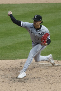 Lance Lynn and Joe Kelly are heading to the NL West-leading Dodgers in a  trade with the White Sox - ABC News