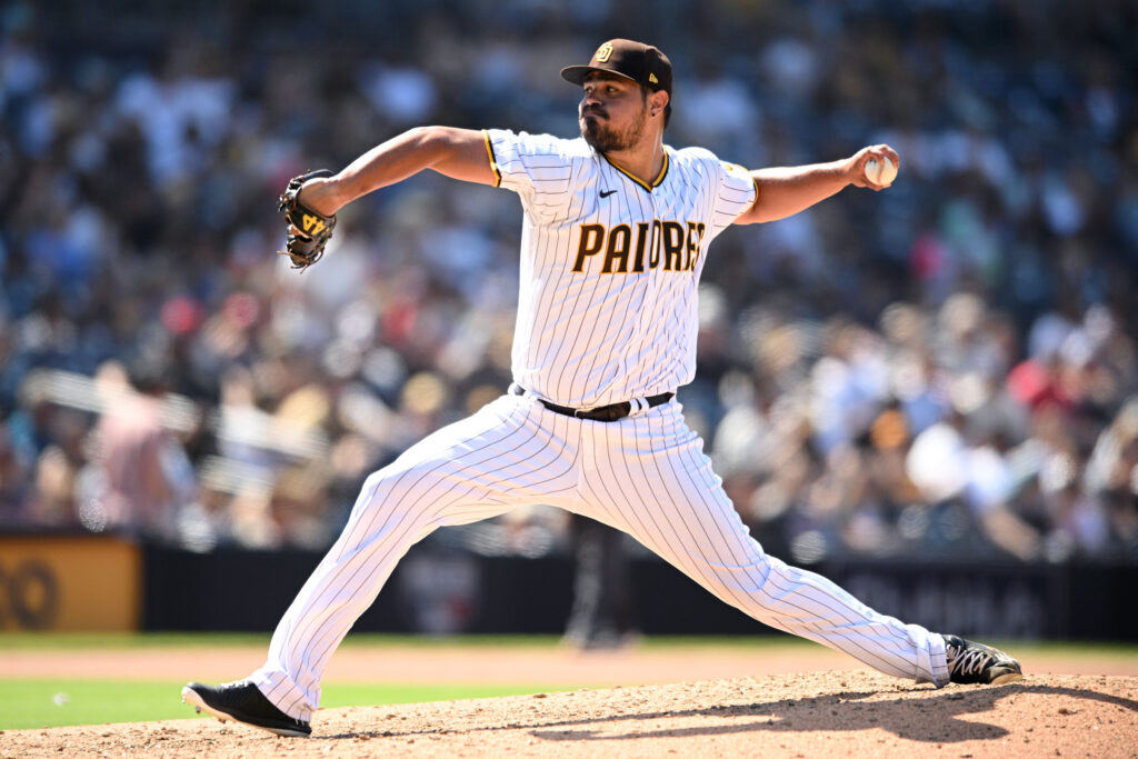 Robert Suarez Steps Up for the Padres! 