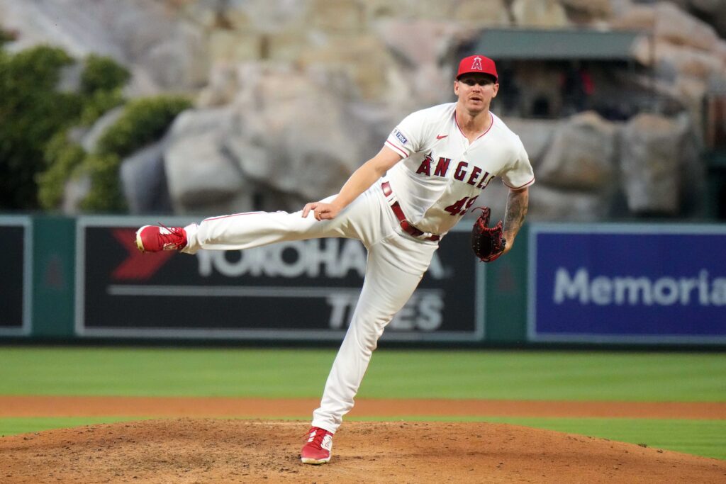 Rays, Chris Devenski Agree To Major League Deal
