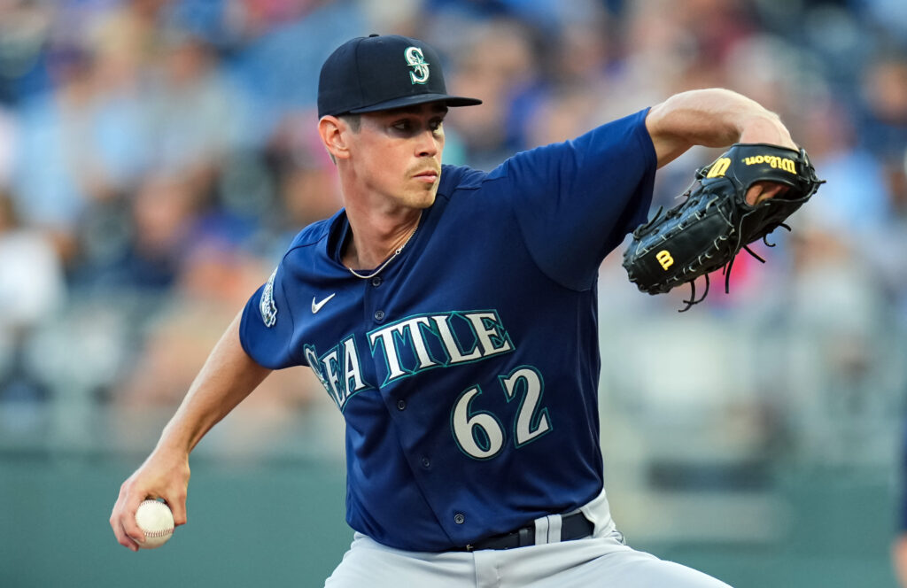 Mariners' Bryan Woo goes on IL; Emerson Hancock expected up