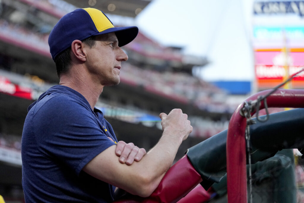 Craig Counsell earns 500th career win as Brewers Manager