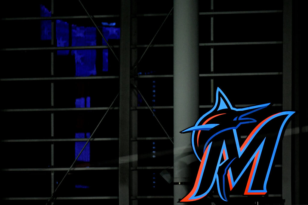 Marlins Reach New Broadcast Deal With Diamond Sports Group - MLB Trade ...