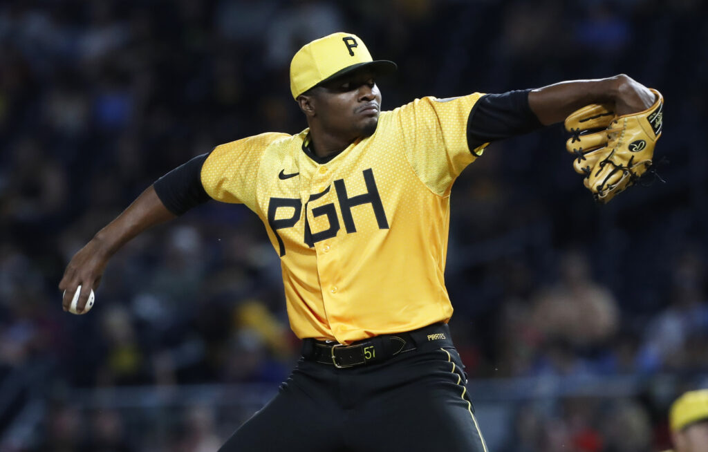 Yankees, Yerry De Los Santos Agree To Deal