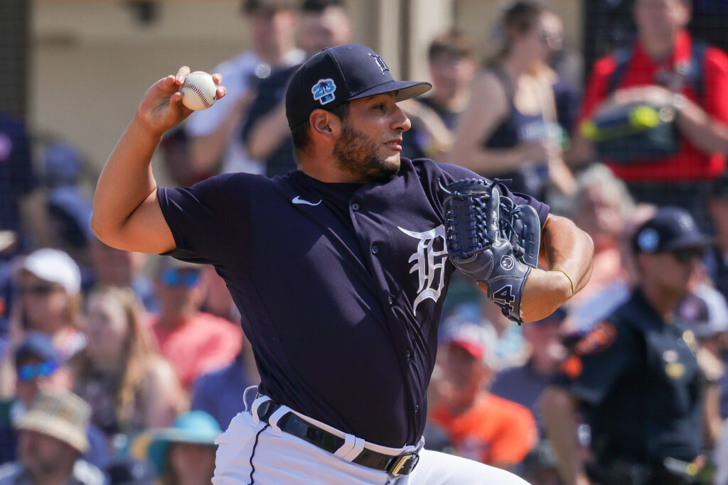 Astros Sign Kervin Castro To Minor League Deal