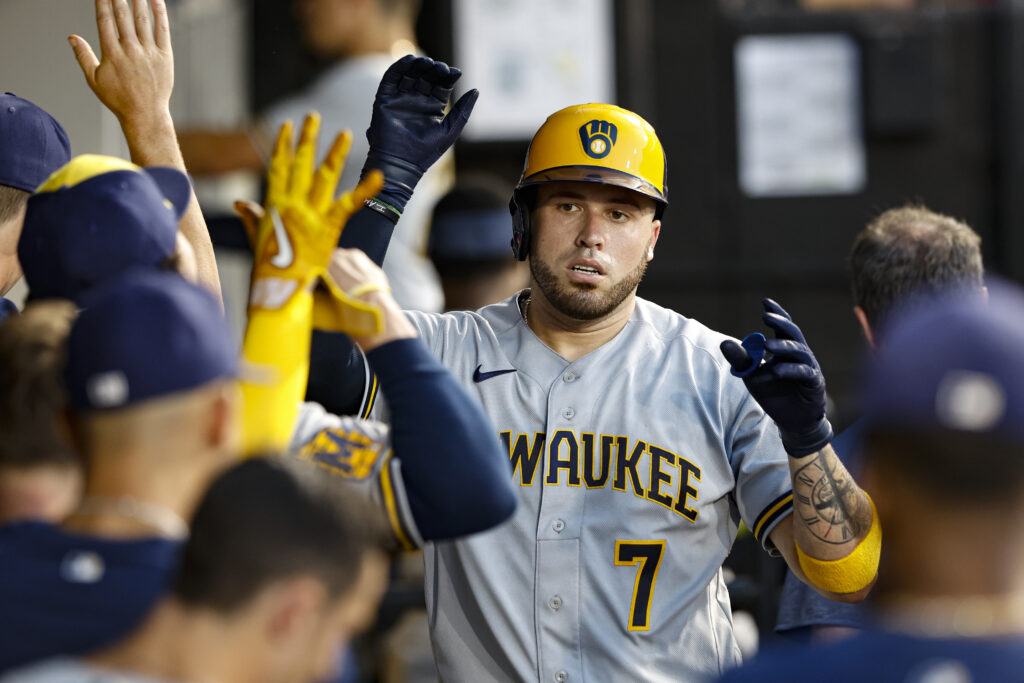 Astros To Sign Victor Caratini