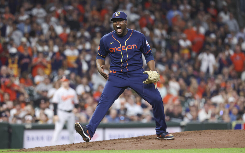 St. Louis Cardinals Pursuing Hector Neris and Yuki Matsui for Bullpen ...