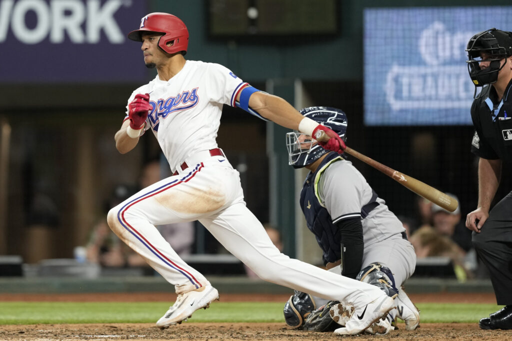Twins Claim Bubba Thompson