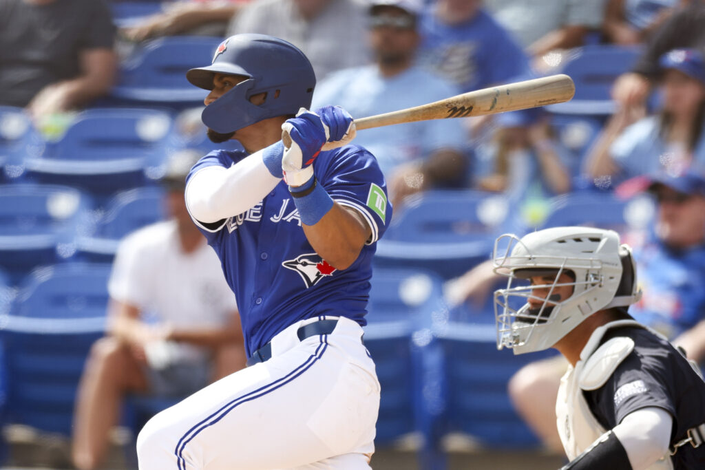Reds Acquire Santiago Espinal