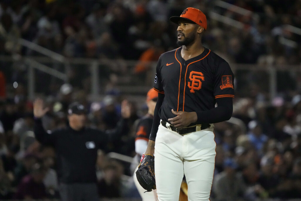 Giants Release Amir Garrett MLB Trade Rumors
