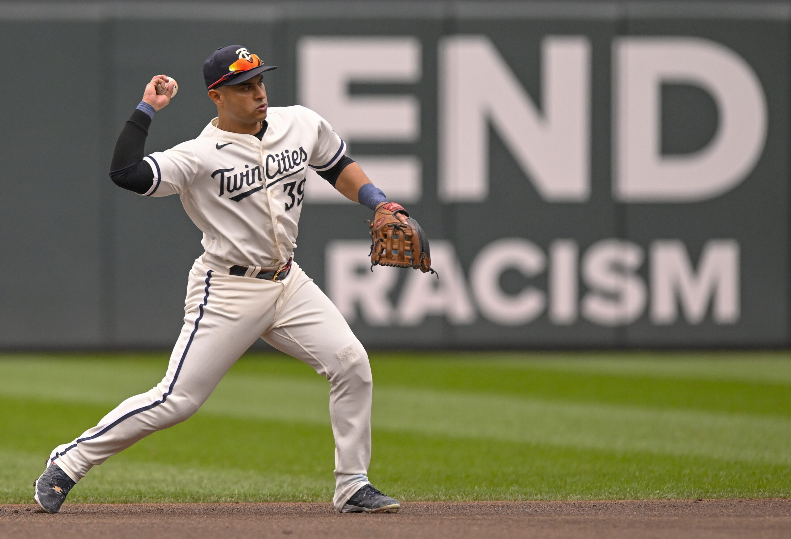 Padres Select Donovan Solano - MLB Trade Rumors