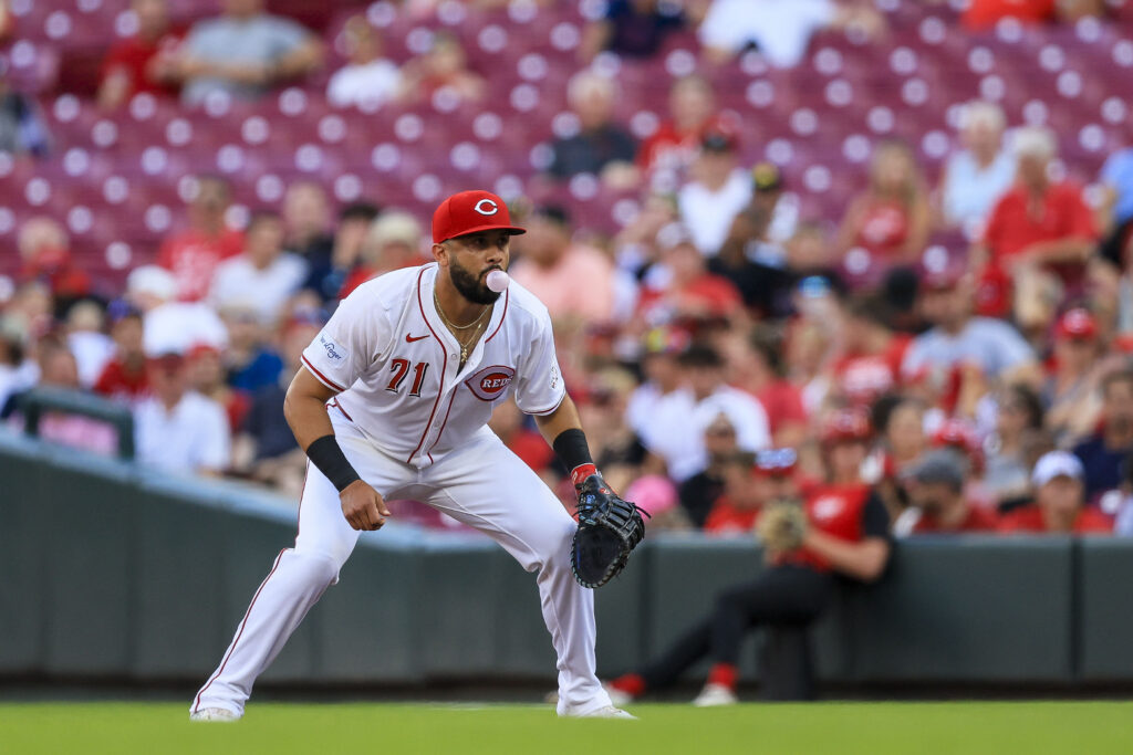 Reds Re-Sign Edwin Rios To Minor League Deal - MLB Trade Rumors