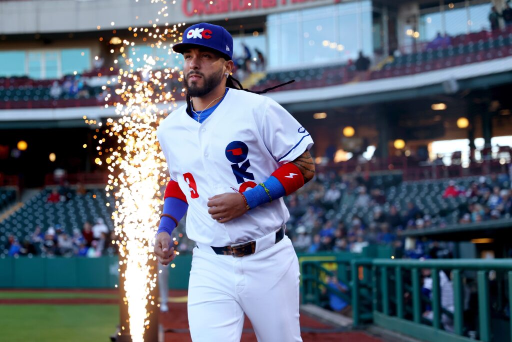 Dodgers Release Jonathan Ara&uacute;z