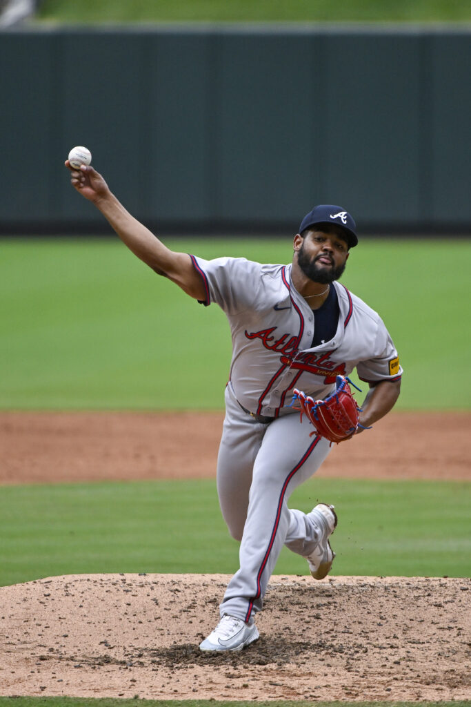 Braves Sign Reynaldo López, Aaron Bummer To New Contracts - MLB Trade ...