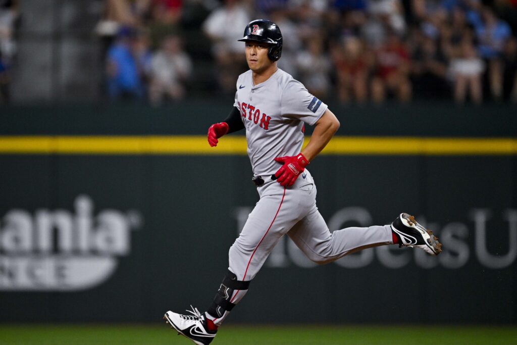 Red Sox Exercise Club Option On Rob Refsnyder