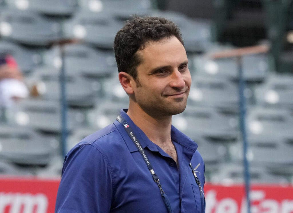 Giants To Replace General Manager Pete Putila