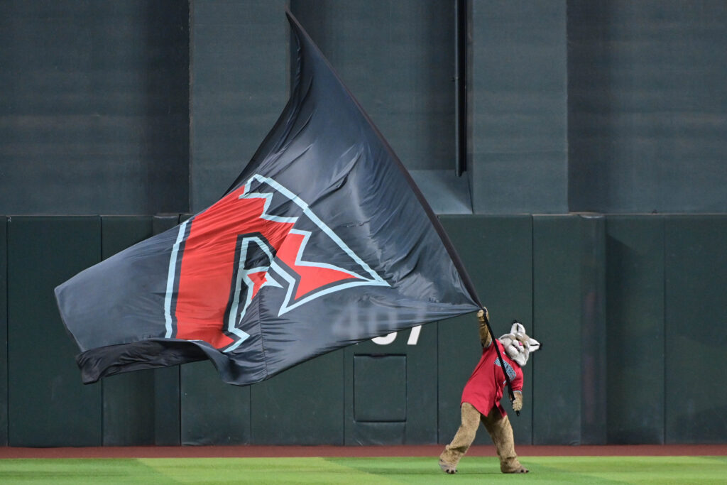 Diamondbacks Continue To Look For Bullpen Help, Right-Handed Hitting