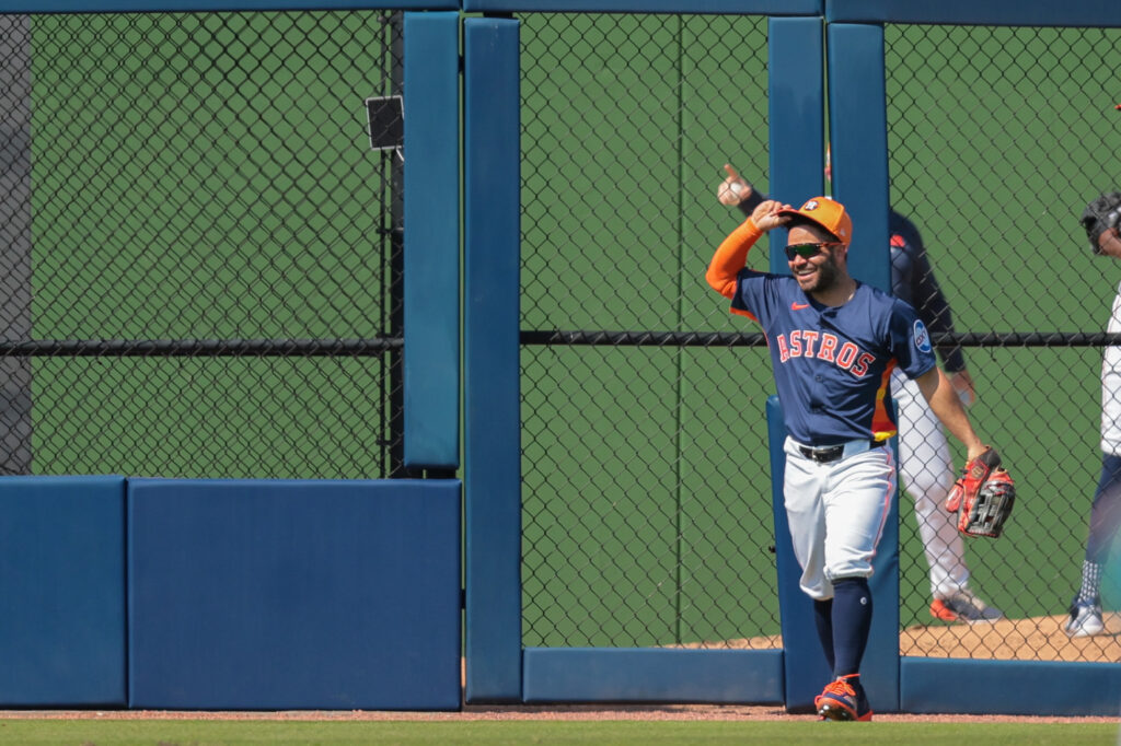 Jose Altuve Shifts to Outfield: Houston Astros' New Strategy for 2025