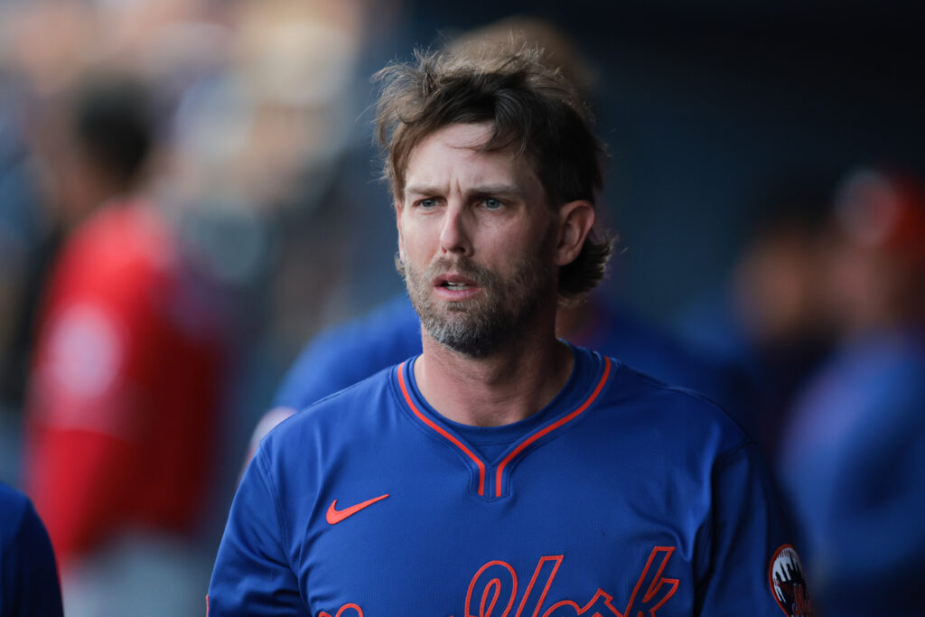 Jeff McNeil To Begin Season On Injured List Due To Oblique Strain