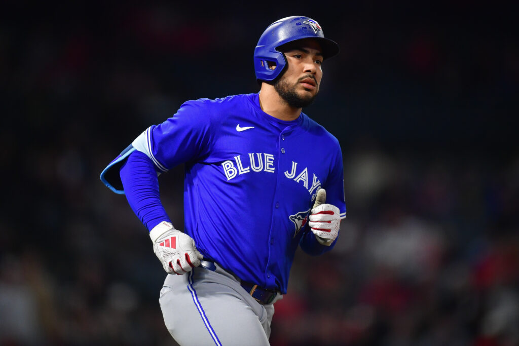 Blue Jays Place Anthony Santander On Injured List