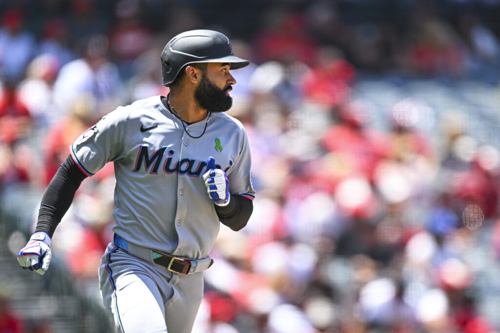  Victor Mesa Jr. Ready for MLB Debut as Marlins Deal with Outfield Woes 