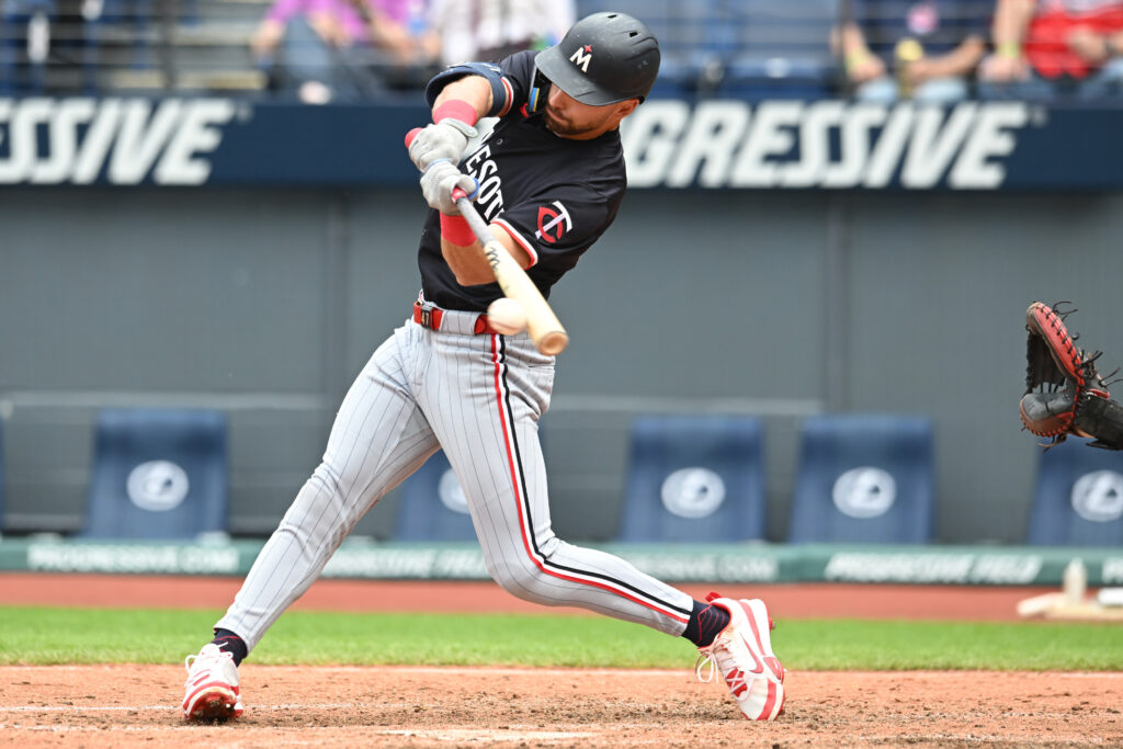 Twins Reinstate Willi Castro and Royce Lewis, Option Edouard Julien and Mickey Gasper