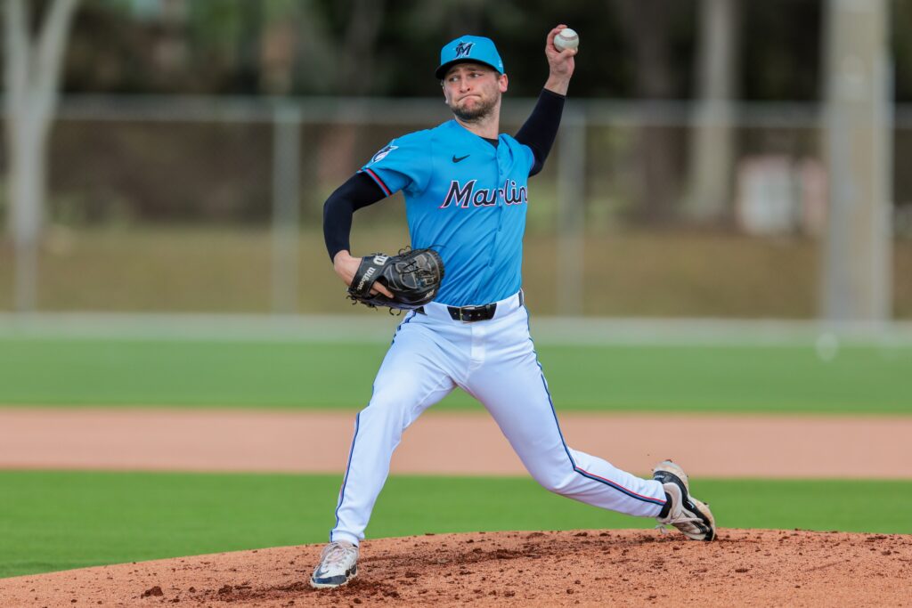 Marlins To Select Josh Simpson