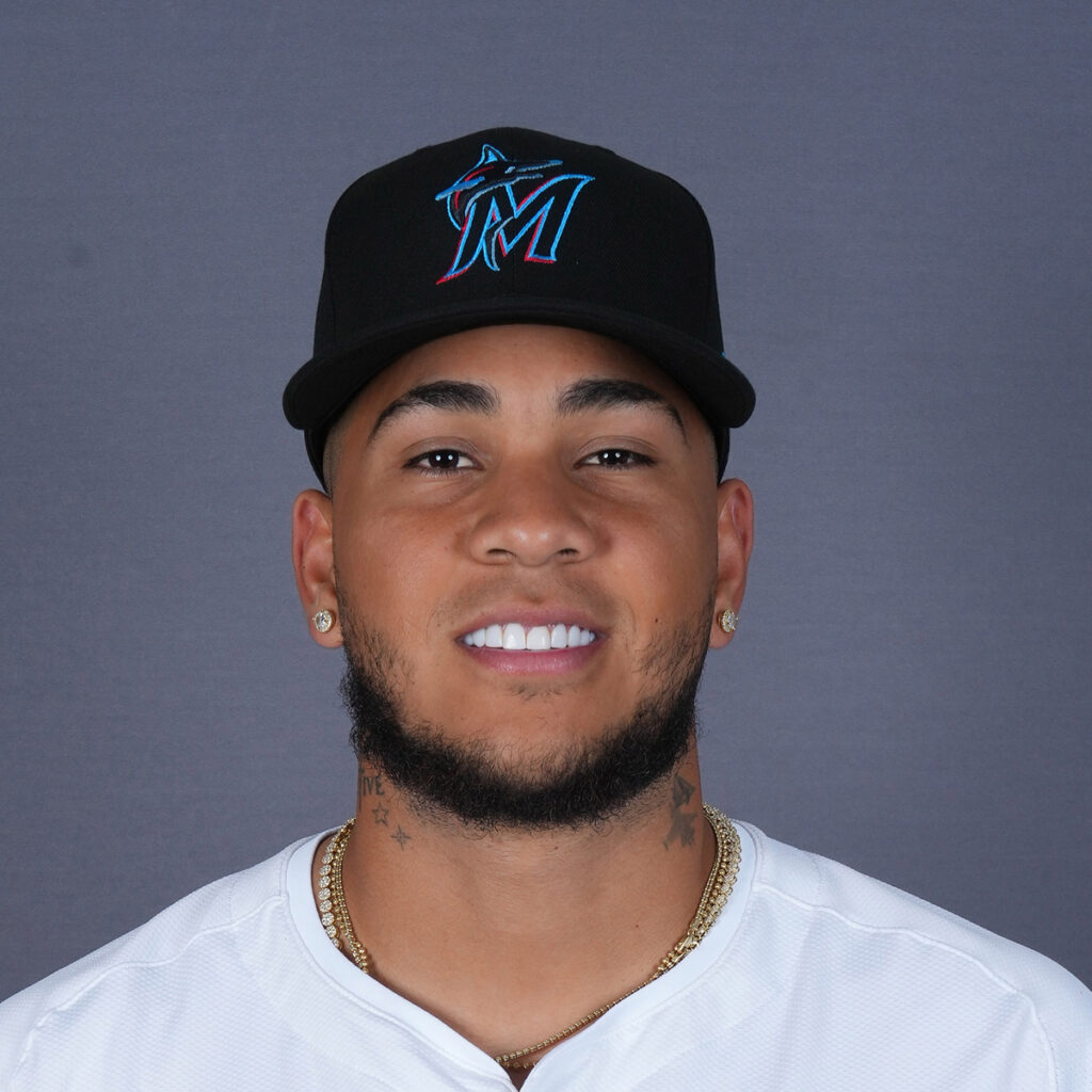 Marlins Outright Luarbert Arias