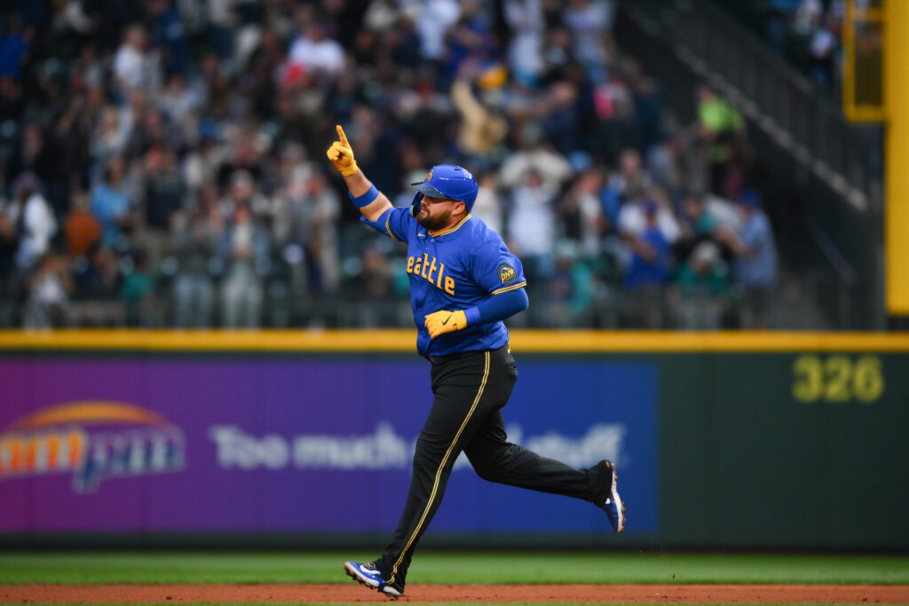 Mariners Designate Rowdy Tellez For Assignment
