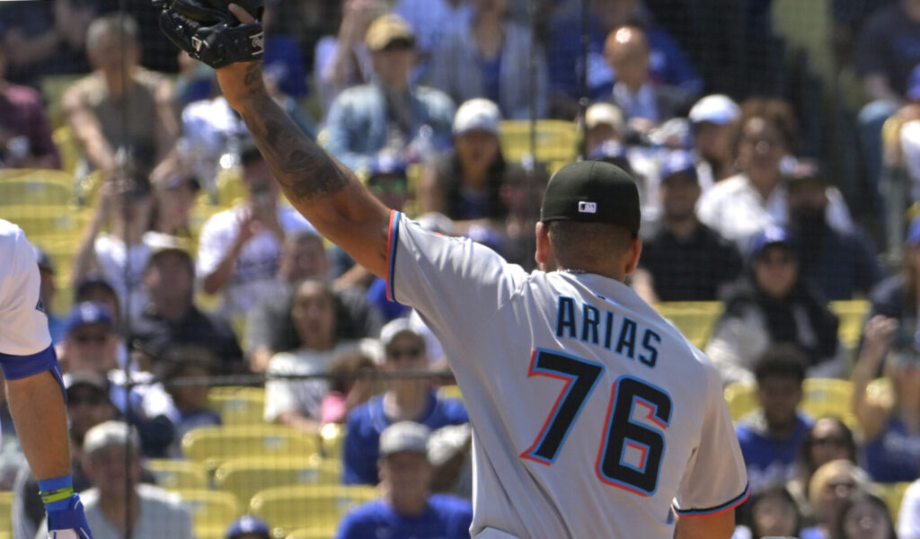 Marlins Outright Luarbert Arias
