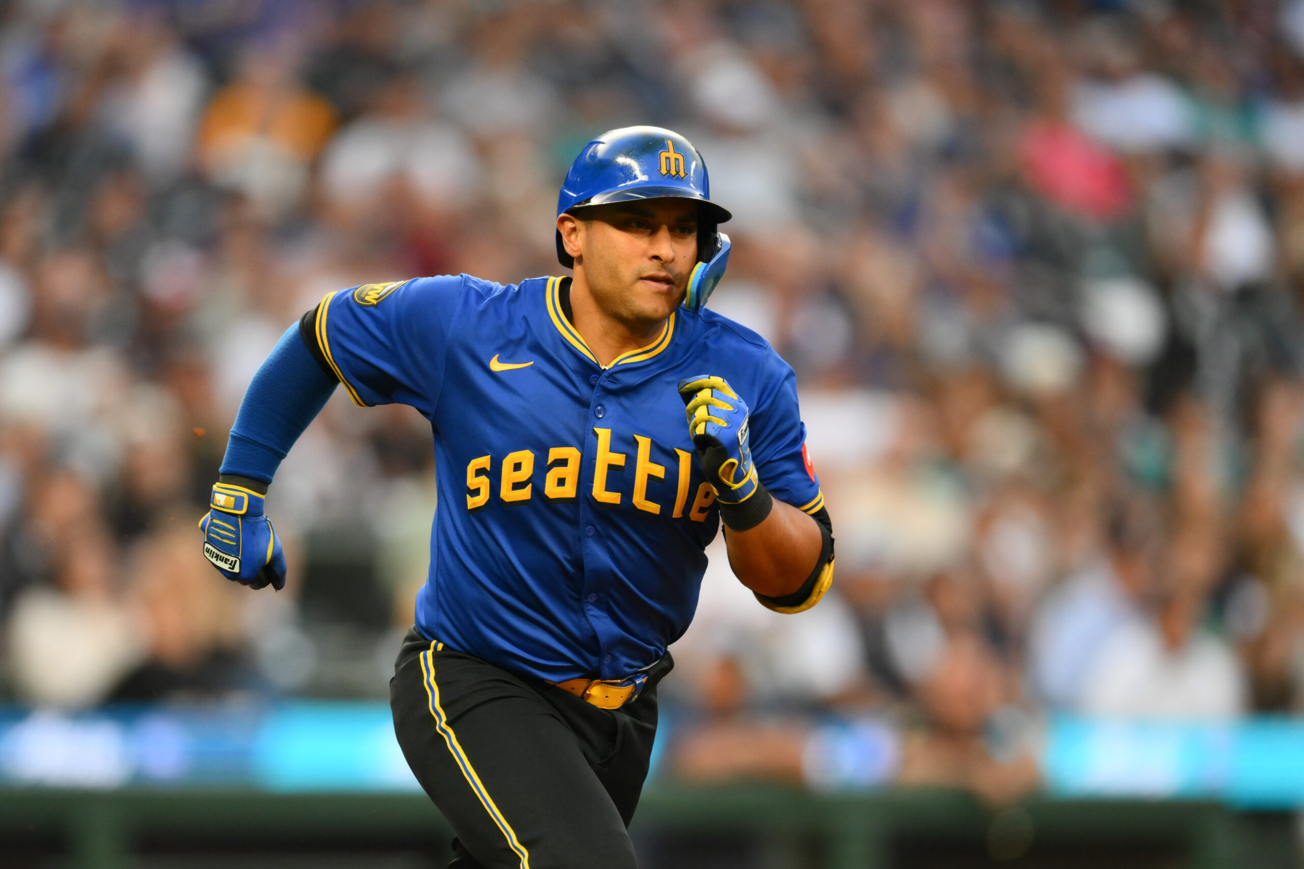 Rangers Sign Donovan Solano, Cal Quantrill - MLB Trade Rumors