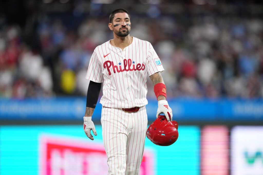 Phillies Move To Right Field Platoon