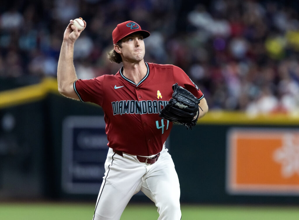 Diamondbacks Outright Jake Woodford