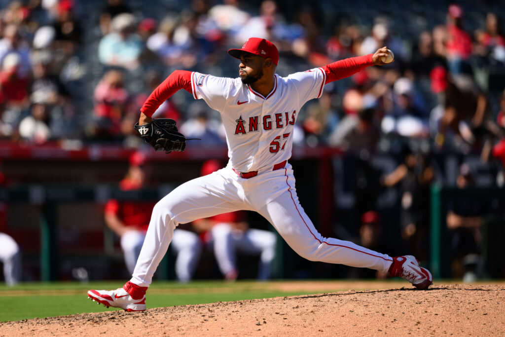 Brewers Claim Sammy Peralta