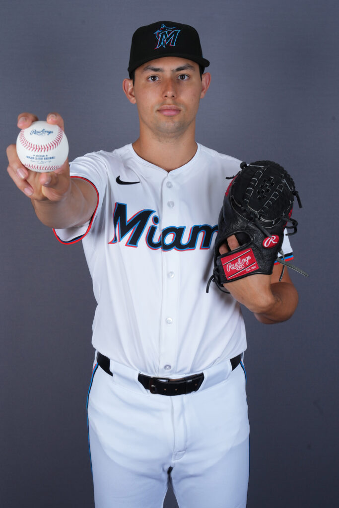 Christian Roa Elects Free Agency