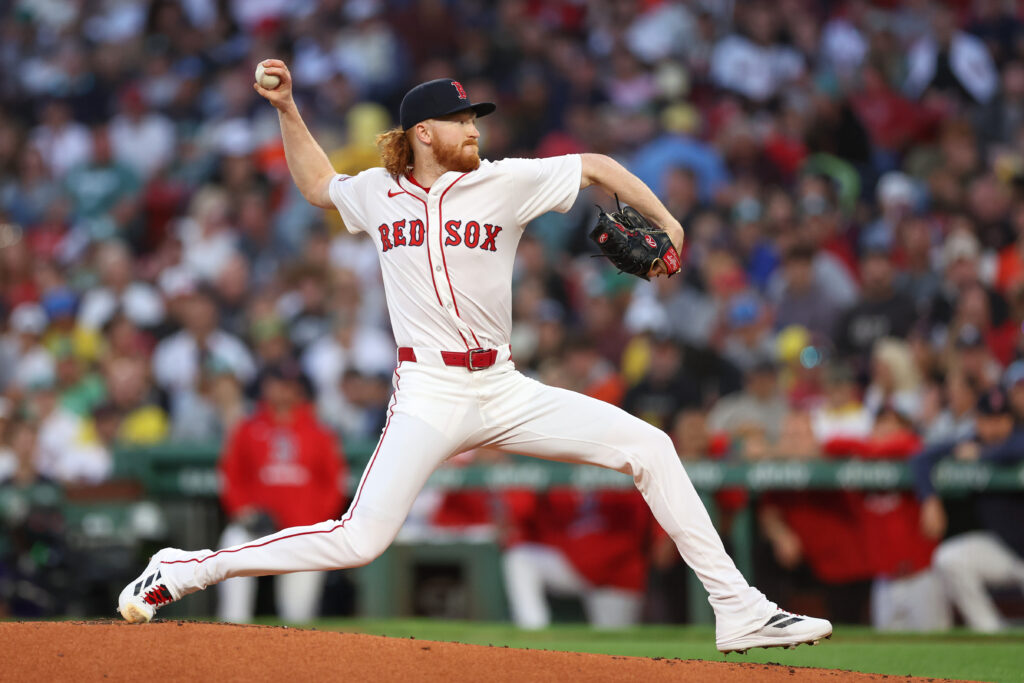 Dustin May "Fully Back To Normal" After Elbow Injury